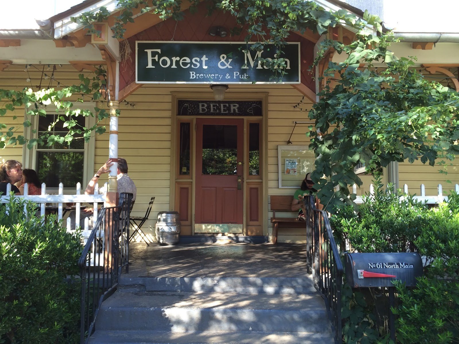 Forest & Main Brewing Brauerei aus Vereinigte Staaten
